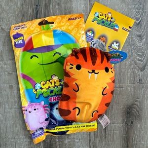 Cats Vs Pickles Chonks, Tigra